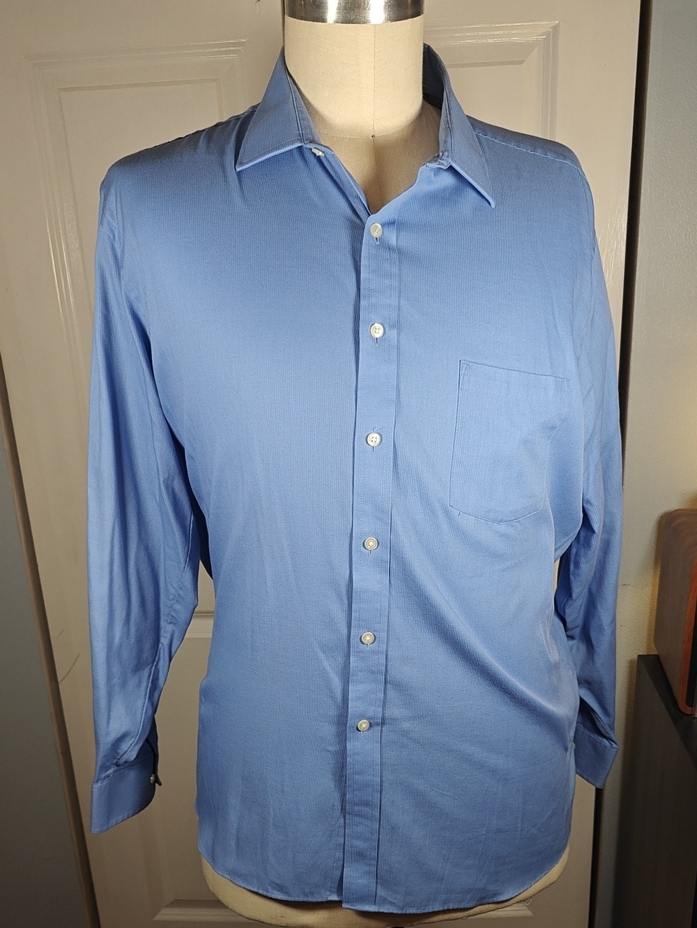 Van Heusen Flex Men Light Blue Wrinkle Free Pin Cord Dress Shirt 18x34/35